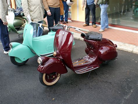 Piaggio Vespa 98 1946 | La prima Vespa con a fianco il suo… | Flickr