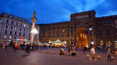 Piazza della Repubblica, Florence   Location, Review ...