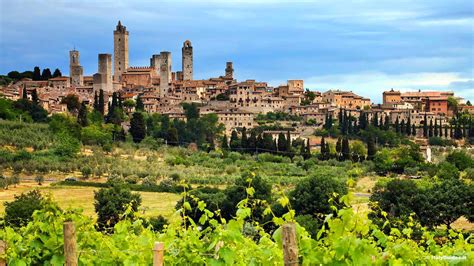 Pictures of San Gimignano, photo gallery and movies of San ...