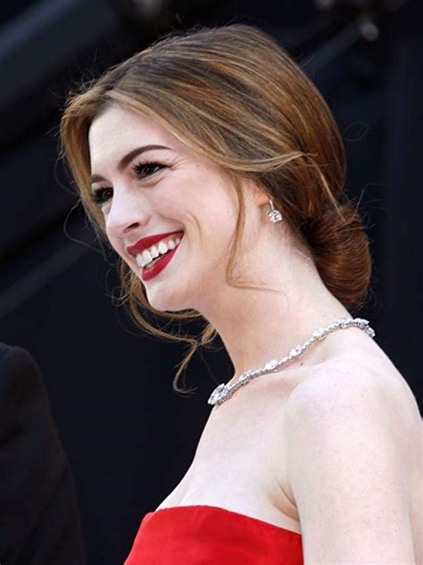 Pictures & Photos of Anne Hathaway   IMDb