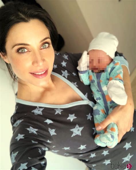 Pilar Rubio junto a su hijo Álex recién nacido   Foto en ...