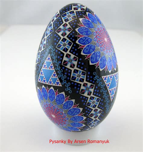 Pin by Brandi Bartlett on Pysanka | Egg shell art, Egg art ...