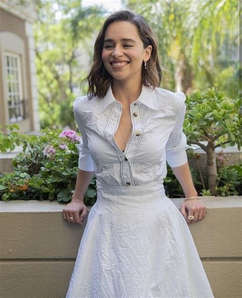 Pin by Christina Dwyer on Emily Clarkson | Emilia clarke ...