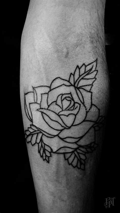 Pin by Hannah Roundtree on Tattoos | Rose tattoos on wrist, Rose ...