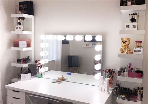 Pin by Juan Polanco on Makeup + Hair & Nail look ᥫ᭡ | Beauty room ...