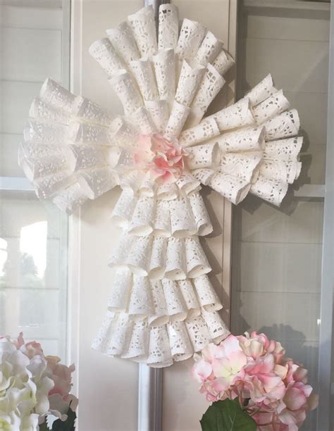 Pin by Judy Cloete on crafts | First communion decorations ...