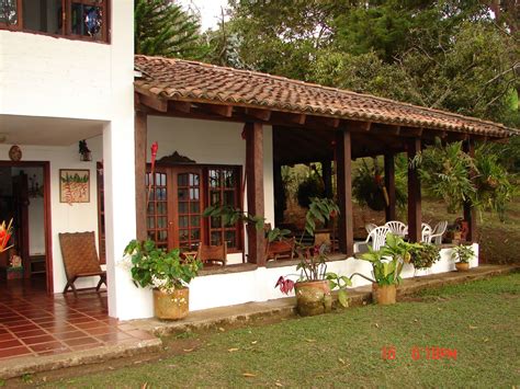 Pin de María Elena Funes en Decoração | Casas de campo sencillas ...