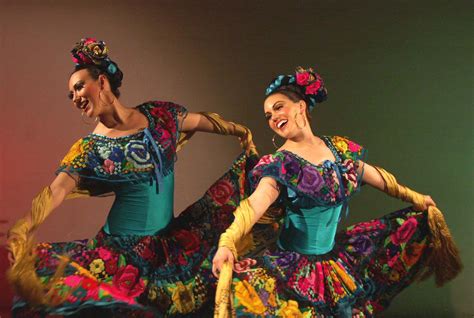 Pin de Rosario Isaac en Foklore Mexicano | Vestimenta mexicana, Moda ...