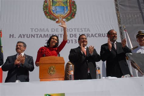 Pin en 31 12 2010 El gobernador Javier Duarte tomó protesta a la ...