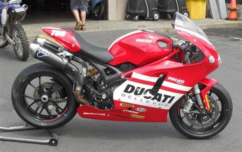 Pin en Ducati