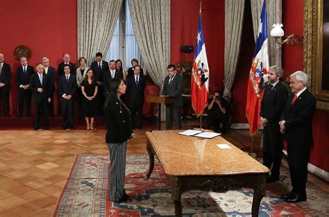 Piñera cambia a ocho ministros de su gabinete como respuesta a las ...