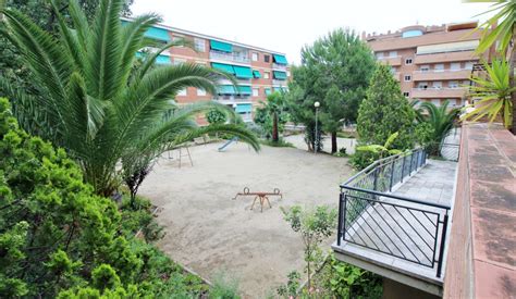 Piso en venta con terraza a nivel en Sant Boi, Barcelona ...