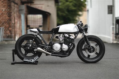 PITCH PERFECT. Hookie’s ‘Black Swan’ Honda CB750 Cafe ...