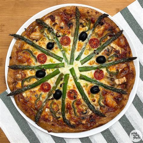 Pizza de espelta integral con espárragos | Pizza saludable ...