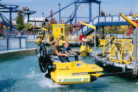 Play Brand: Legoland & Playmobil Fun Park