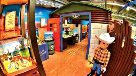 Playmobil sells 55 million toy sets worldwide in 2011