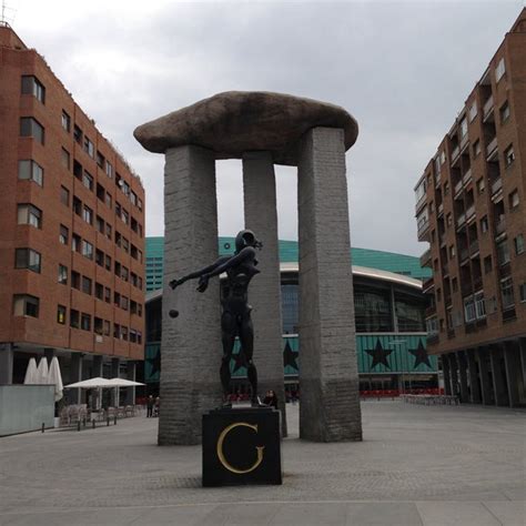 Plaza de Salvador Dalí   Plaza in Madrid