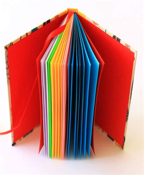 Plumas!   Cuaderno MOW, 100 hojas papel bond de variados colores, tapa ...