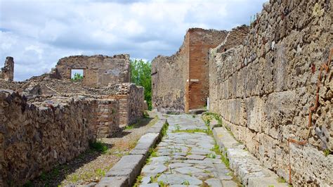 Pompei Vacations 2017: Package & Save up to $603 | Expedia