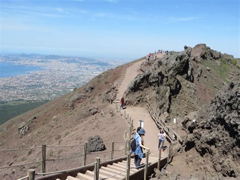 Pompeii and Mount Vesuvius Guided Day Tour from Rome By Coach