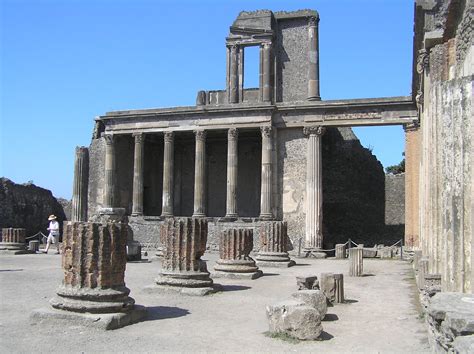 Pompeii: Basilica / Pompeya: Basílica / Pompeia: Basílica ...