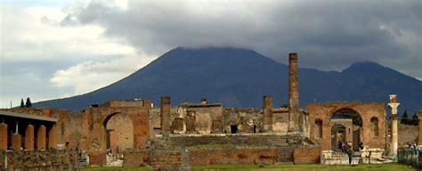 Pompeya, catástrofe bajo el Vesubio   Crítica Histórica