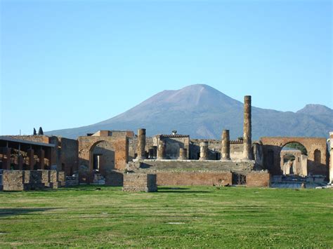 Pompeya   Volcan Vesubio | Volcan vesubio, Pompeya, Volcanes