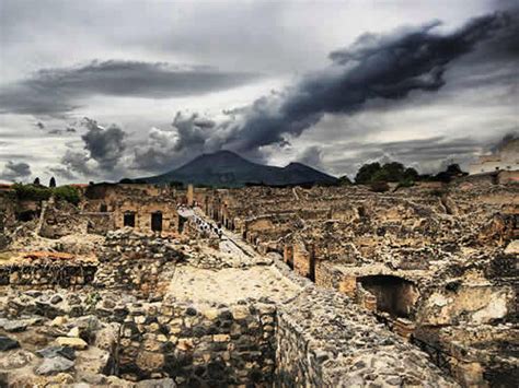Pompeya y la erupción del Vesubio  habitantes petrificados ...