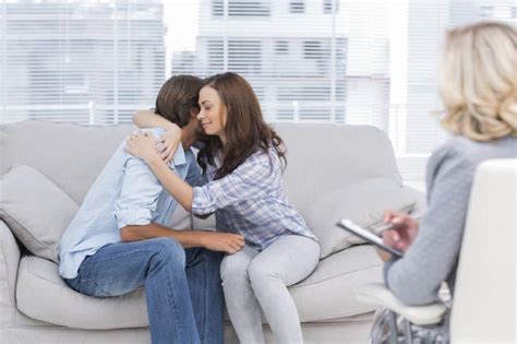 Por qué es importante acudir a un psicólogo de parejas | Bezzia