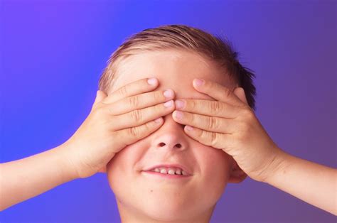 ¿Por qué los niños se tapan los ojos para ocultarse? Rincón de la ...