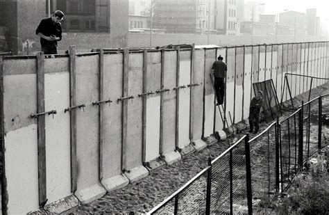 ¿Por qué se construyó el muro de Berlín?   Cheblender ...