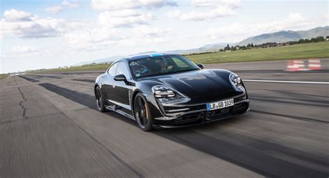 Porsche Taycan électrique : design, autonomie, date de ...