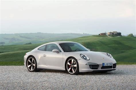 Porsche : une version hybride rechargeable pour tous les ...