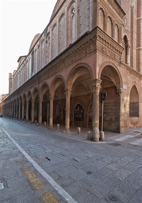 Portico_di_San_Giacomo_3 | Bologna italy, Visit italy, Wonders of the world