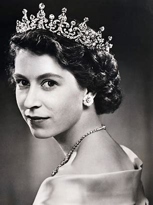Portraits and Images of Queen Elizabeth II of England ...