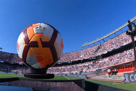 Postergan final de la Copa Libertadores   Los Pleyers