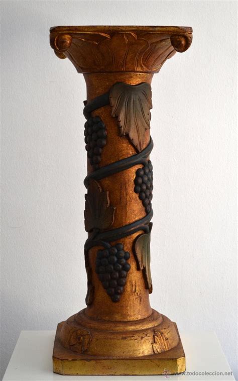 Preciosa columna pedestal de madera en pan de o   Vendido en Venta ...
