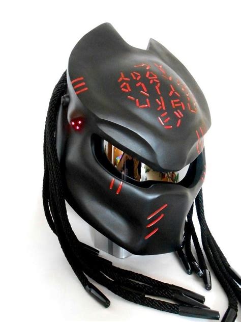 Predator Motorcycle Helmet in Black with Red Alien ...