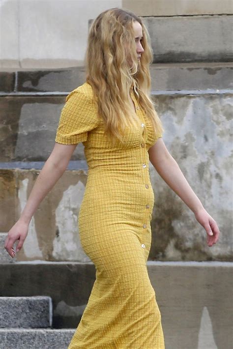 Pregnant JENNIFER LAWRENCE and Cooke Out in New Orleans 06/05/2021 ...