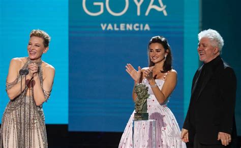 Premios Goya 2022: Galardonan a Cate Blanchett y ella le declara su ...