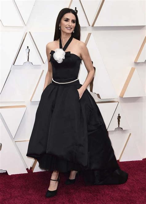 Premios Oscar 2021: los vestidos más bonitos que de la alfombra roja ...