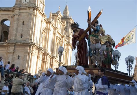 Prepare se para a Semana Santa e festival florido em Malta