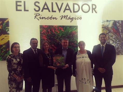 Presentan libro El Salvador Rincón Mágico, «La tierra que ...