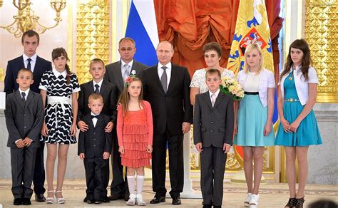 Presentation of the Order of Parental Glory • President of ...