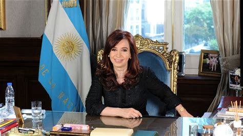 Presidenta argentina enfrenta a caranchos tras vencer ...