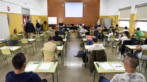 Primer examen a funcionario de prisiones: 13.000 aspirantes, la mayoría ...