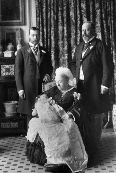 Prince William Queen Elizabeth II British Royal Family ...