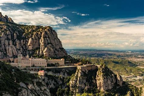 Private Montserrat Tour in Barcelona with Hotel Pick up 2020