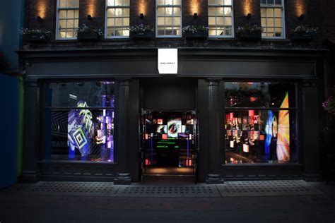 » Pro Direct store by Green Room Retail, London – UK