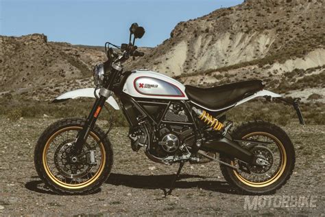 Probamos a fondo la nueva Ducati Scrambler Desert Sled, una moto retro ...